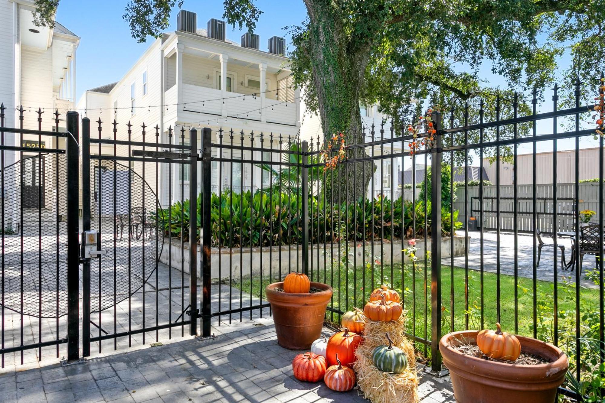Modern 2Br On Carondelet By Hosteeva Lägenhet New Orleans Exteriör bild
