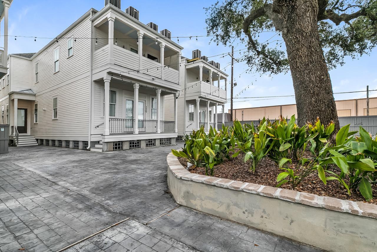 Modern 2Br On Carondelet By Hosteeva Lägenhet New Orleans Exteriör bild