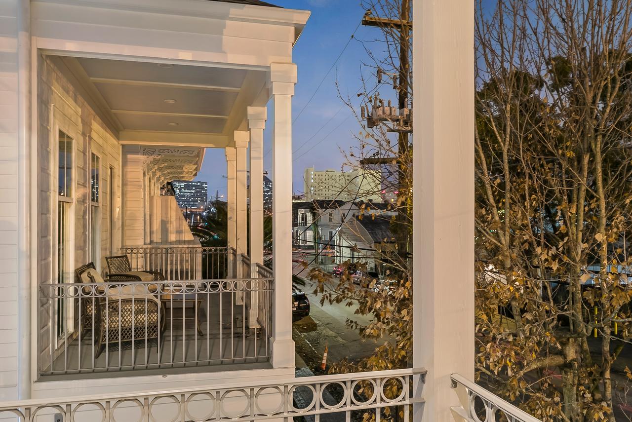 Modern 2Br On Carondelet By Hosteeva Lägenhet New Orleans Exteriör bild