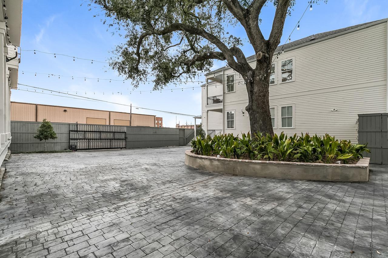 Modern 2Br On Carondelet By Hosteeva Lägenhet New Orleans Exteriör bild