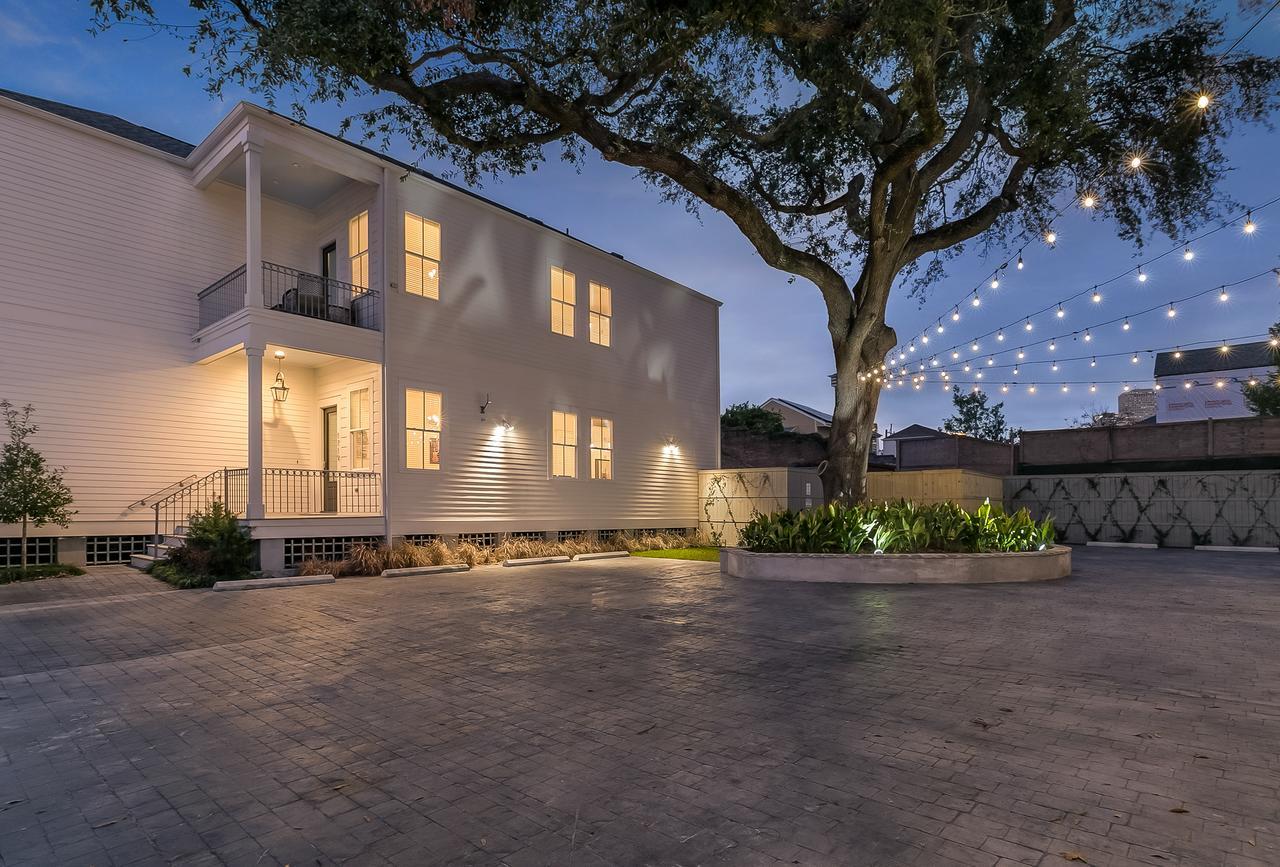 Modern 2Br On Carondelet By Hosteeva Lägenhet New Orleans Exteriör bild
